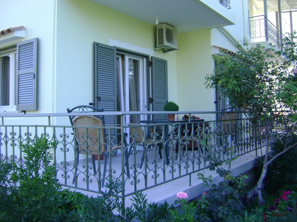 Vasso'S Studios Vasiliki  Exterior photo