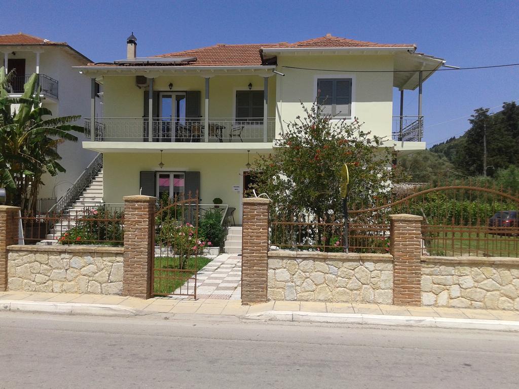 Vasso'S Studios Vasiliki  Exterior photo