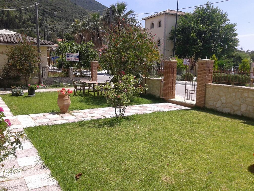 Vasso'S Studios Vasiliki  Exterior photo