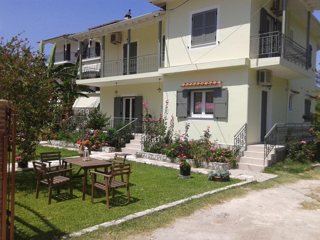 Vasso'S Studios Vasiliki  Exterior photo
